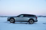 Volvo V60 T5 Cross Country 2018 года (WW)